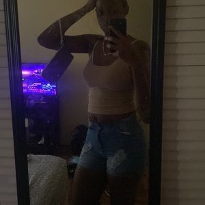 Meet your Posher, Eyana